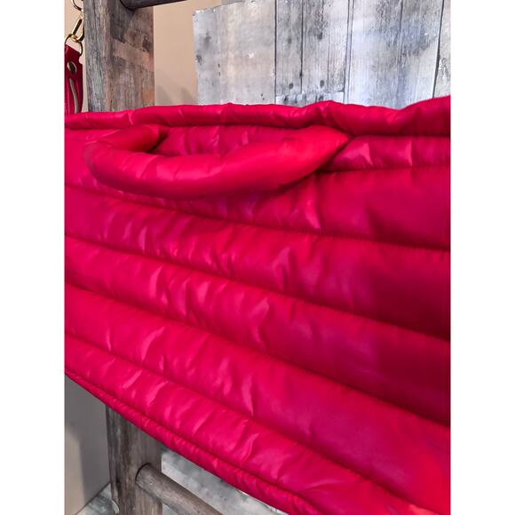 Estée Lauder Red Quilted Puffer Tote Bag Pink Interior with Adjustable Strap! - Picture 12 of 14